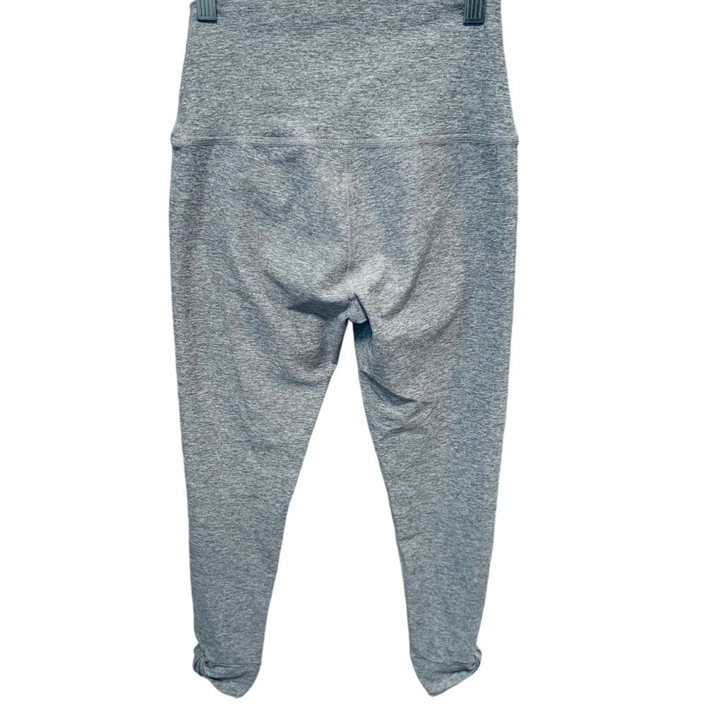 BEYOND YOGA Space Dye Twist and Shout Leggings Grey Crop size Small 8771 - Picture 5 of 8